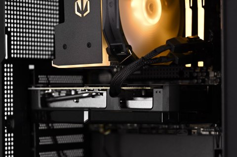 Actina EXPOSE 7600/32GB/1TB/RX7700XT/750W Actina EXPOSE 7600/32GB/1TB/RX7700XT/750W