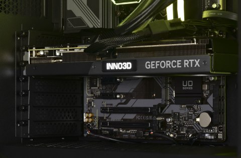 Actina iCUE 7900X3D/32GB/2TB/RX7900XTX/1000W Actina iCUE 7900X3D/32GB/2TB/RX7900XTX/1000W